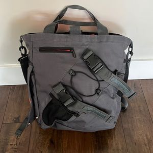 Large shoulder bag/backpack